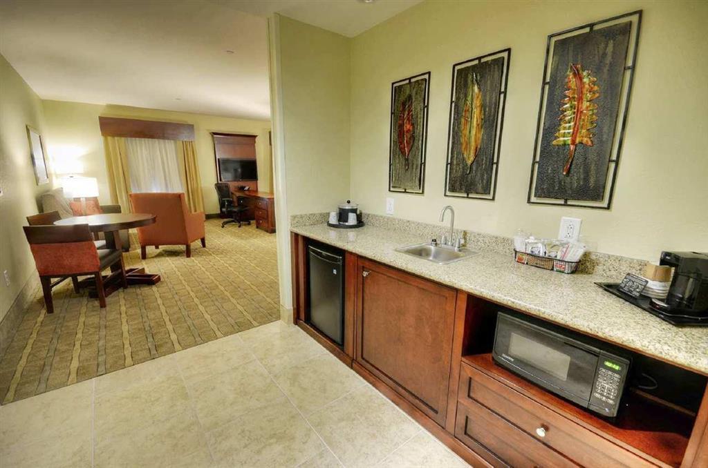 Hampton Inn & Suites טיפטון חדר תמונה